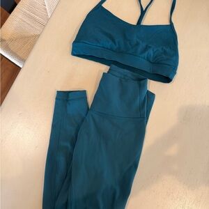Lululemon Sports Bra and Leggings Set